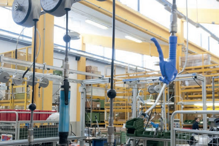 What's the Difference Between Spring Balancers vs Pneumatic Balancers?