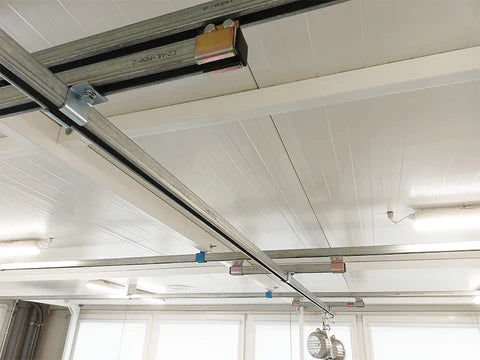 How Rail Track Systems Can Improve the Application of Tool Balancers