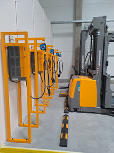 Efficient Cable Management for Charging Electric Forklifts: A Guide to Using Cable Retractors