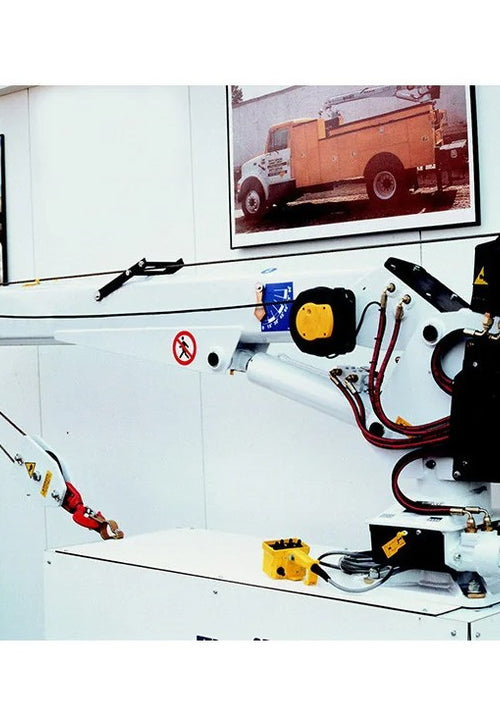 Load image into Gallery viewer, Industrial Power Cord Reel Zeca 9003 ZNA, 18 AWG, 23 ft, 5 Amps, 120 Volts, PVC, Protection IP42
